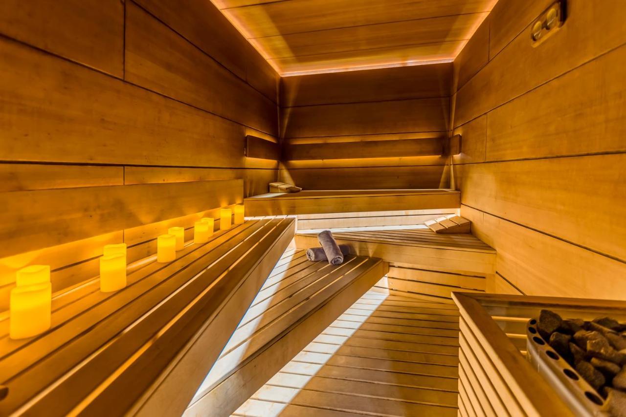 Hotel Arte Spa & Park Velingrad Ngoại thất bức ảnh The interior of the staircase