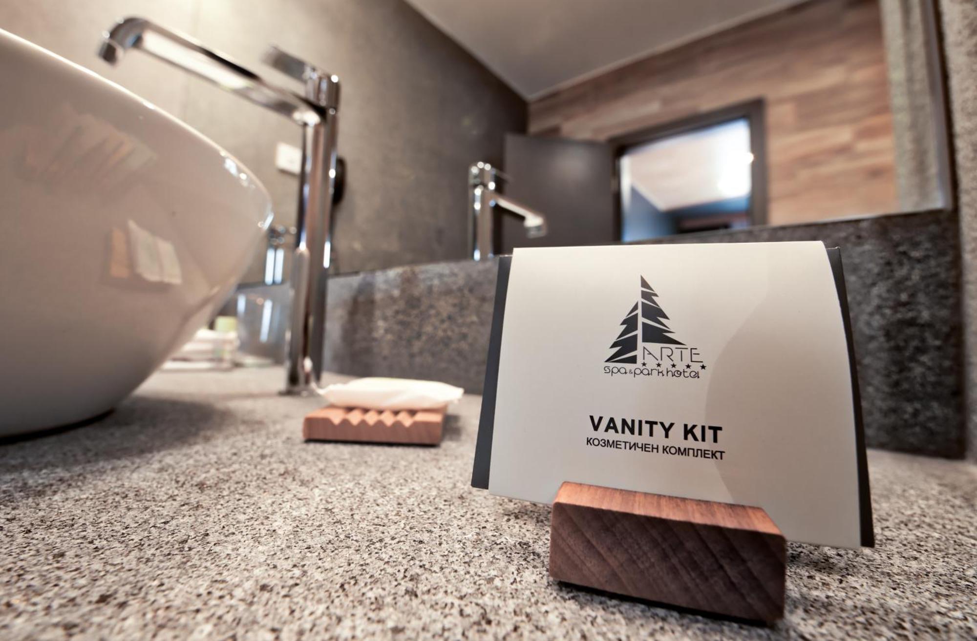 Hotel Arte Spa & Park Velingrad Phòng bức ảnh A vanity kit