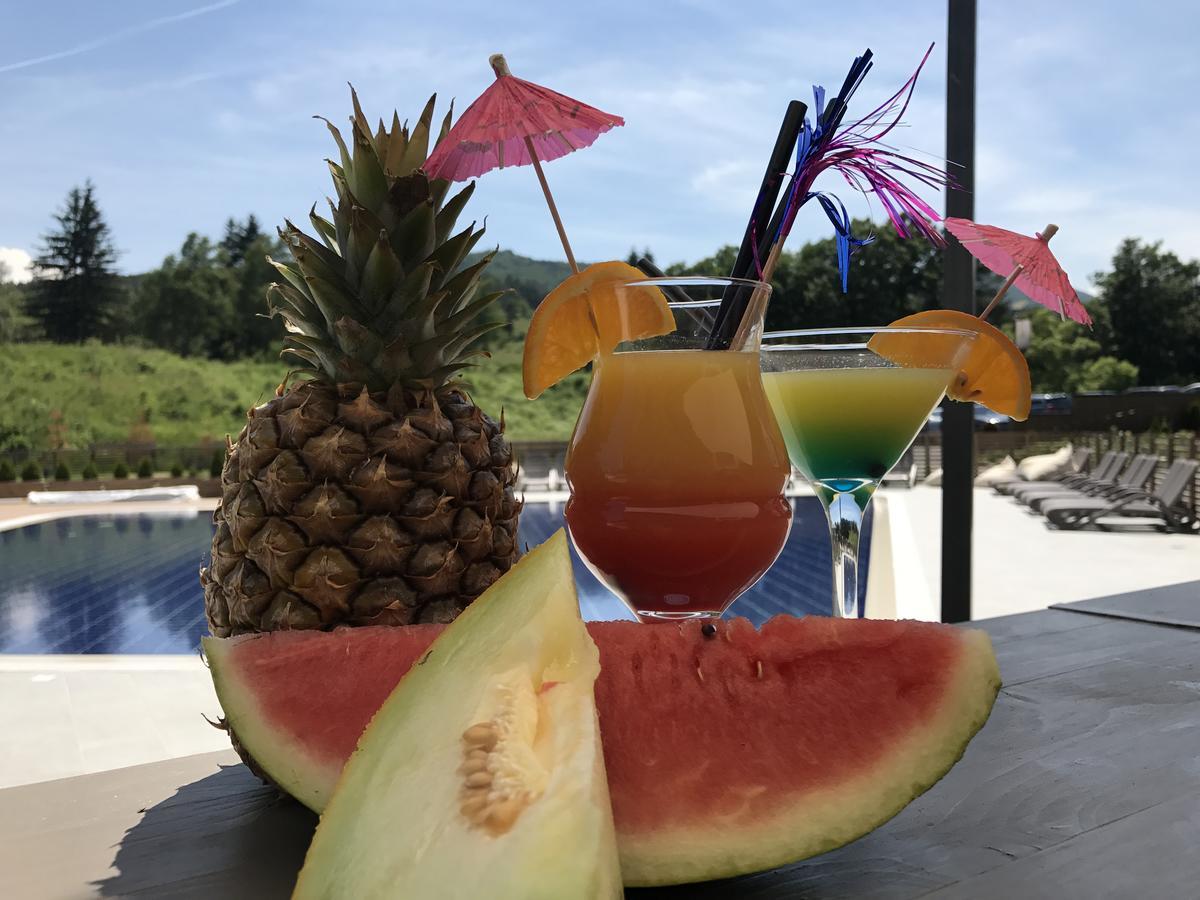 Hotel Arte Spa & Park Velingrad Ngoại thất bức ảnh A watermelon cooler