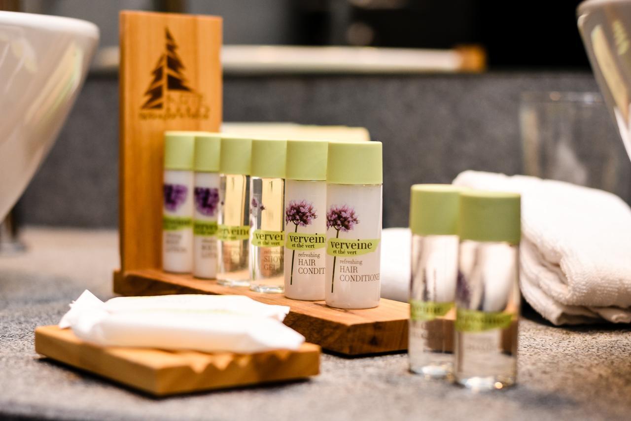 Hotel Arte Spa & Park Velingrad Ngoại thất bức ảnh A selection of toiletries